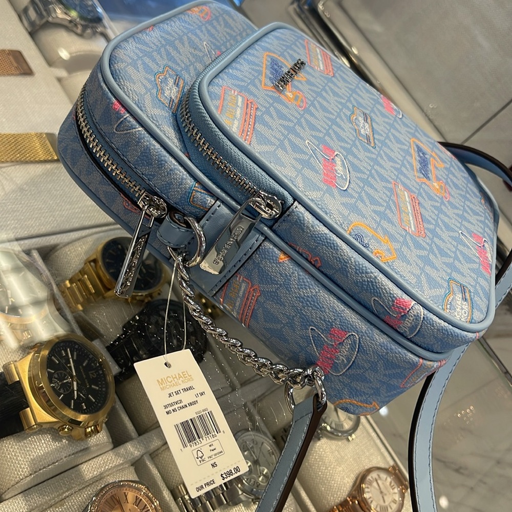 MICHAEL KORS
J Set Md Printed Signature Logo Crossbody NS CHAIN XBODY Flight
NWT - Picture 9 of 16